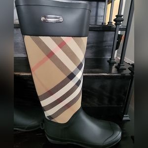 Authentic Burberry rain boots size 37